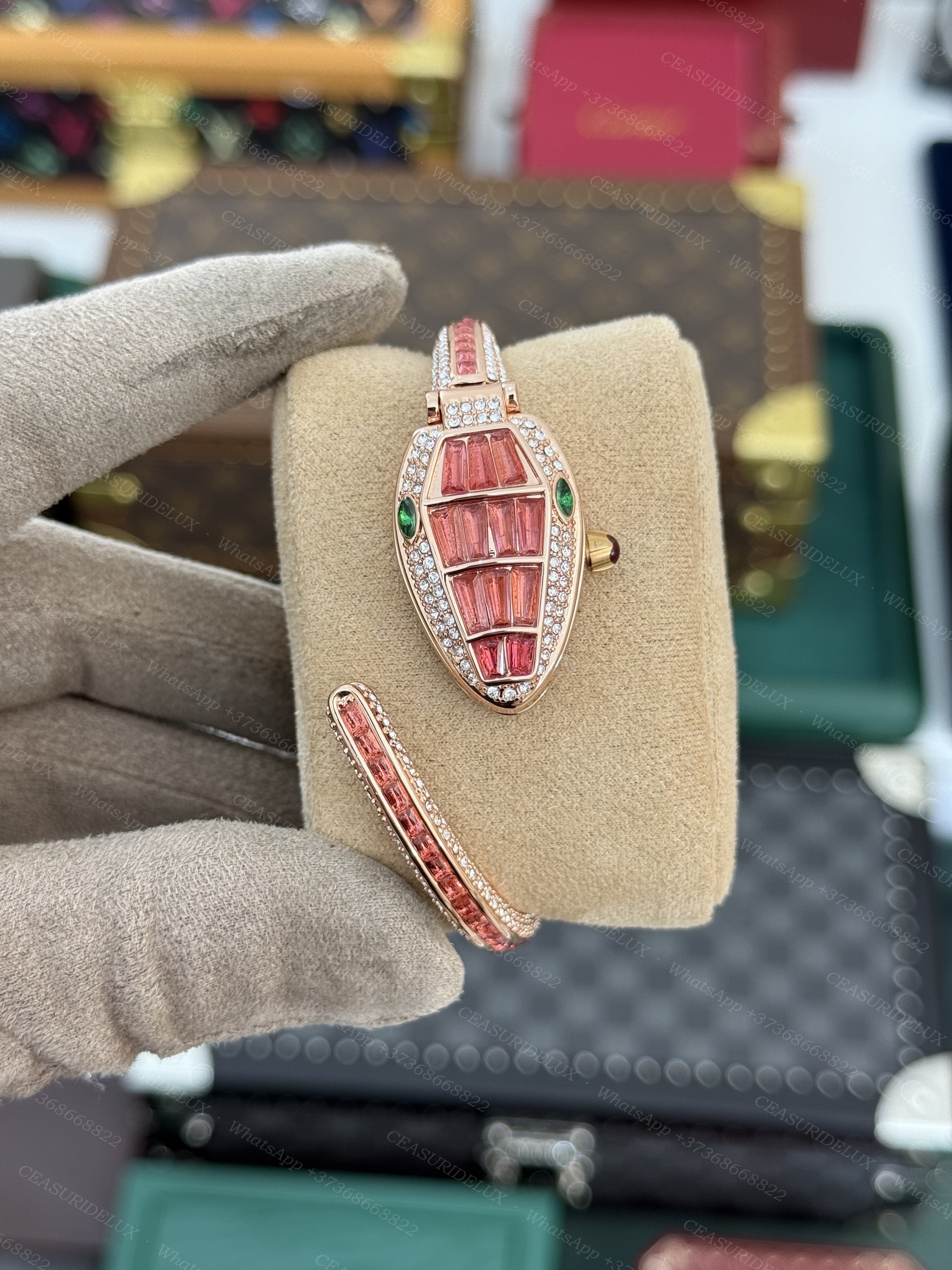 Bvlgari Serpenti Background
