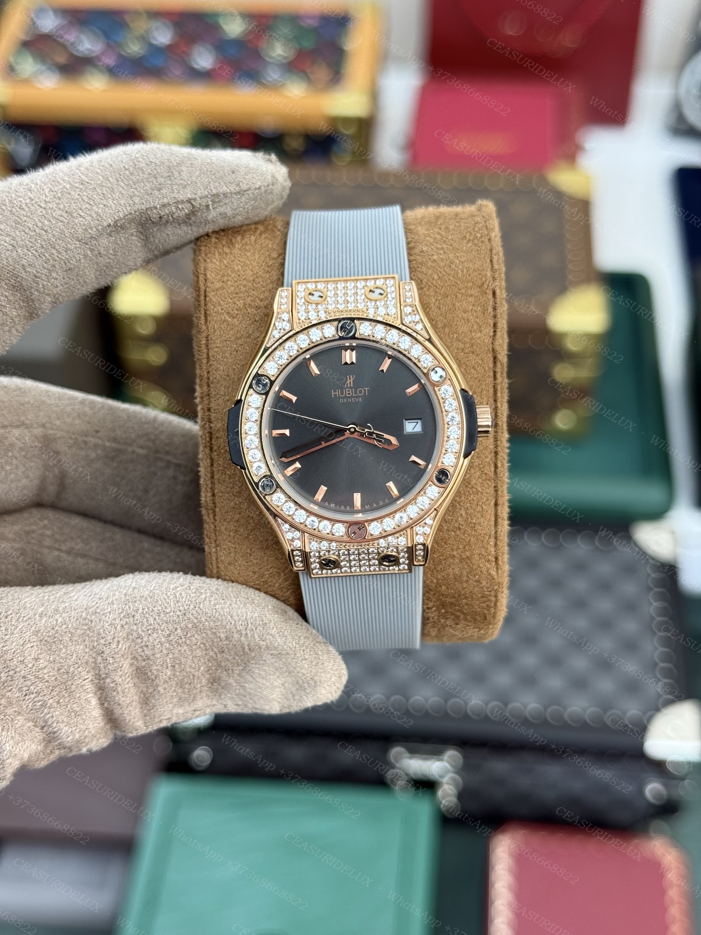Hublot Classic Fusion 33mm Background