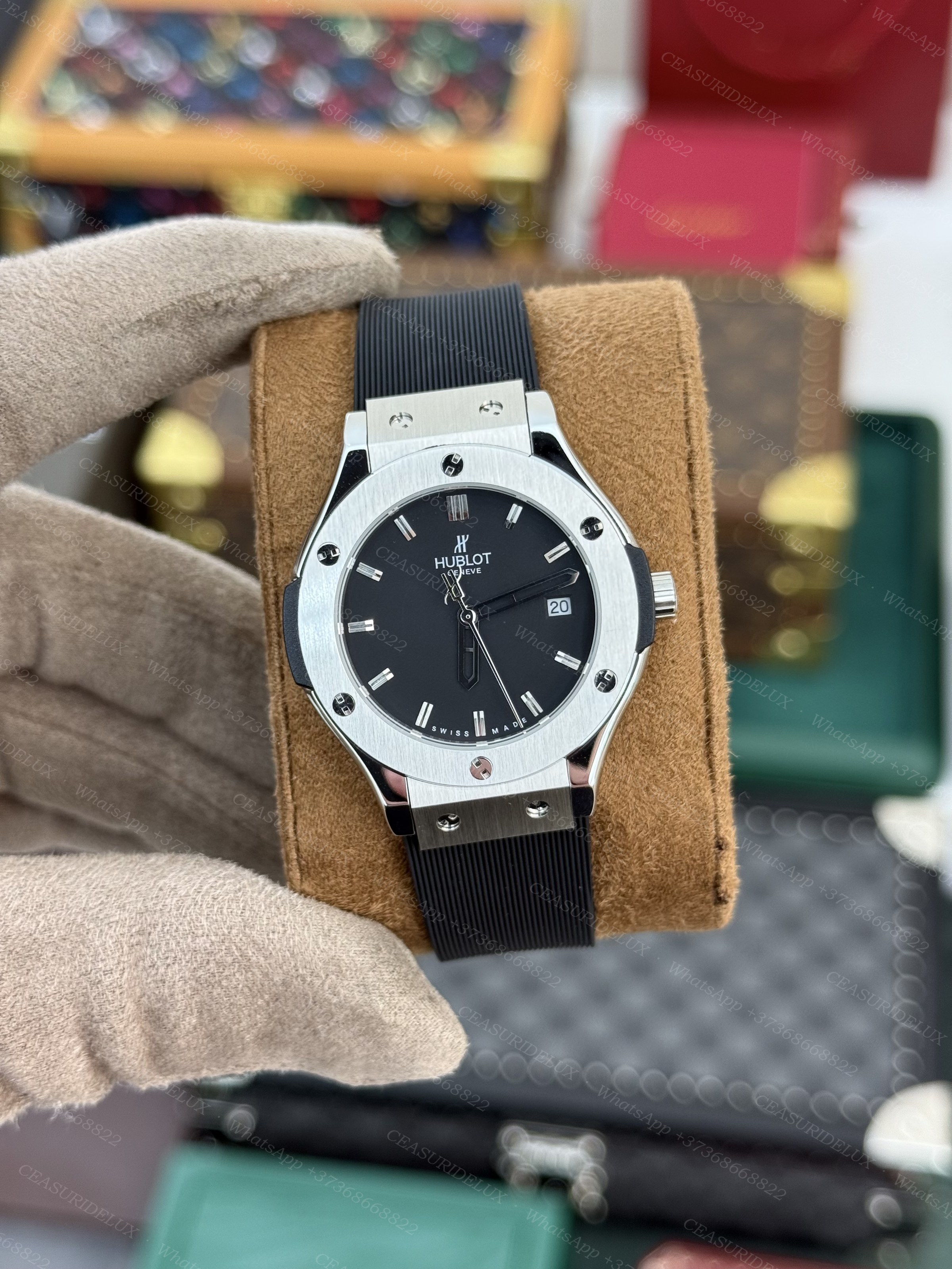 Hublot Classic Fusion 33mm Background