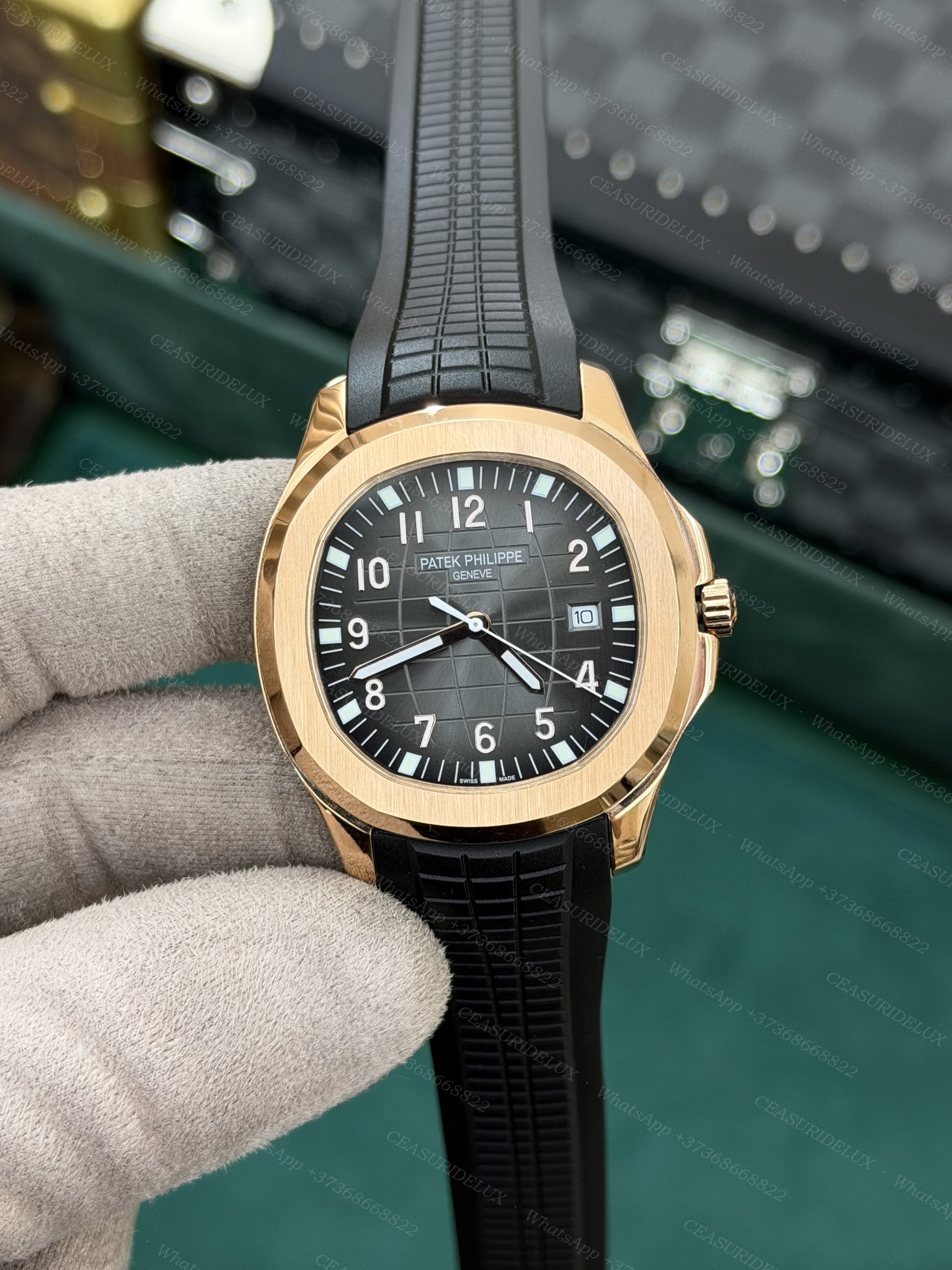 Patek Philippe Aquanaut Background