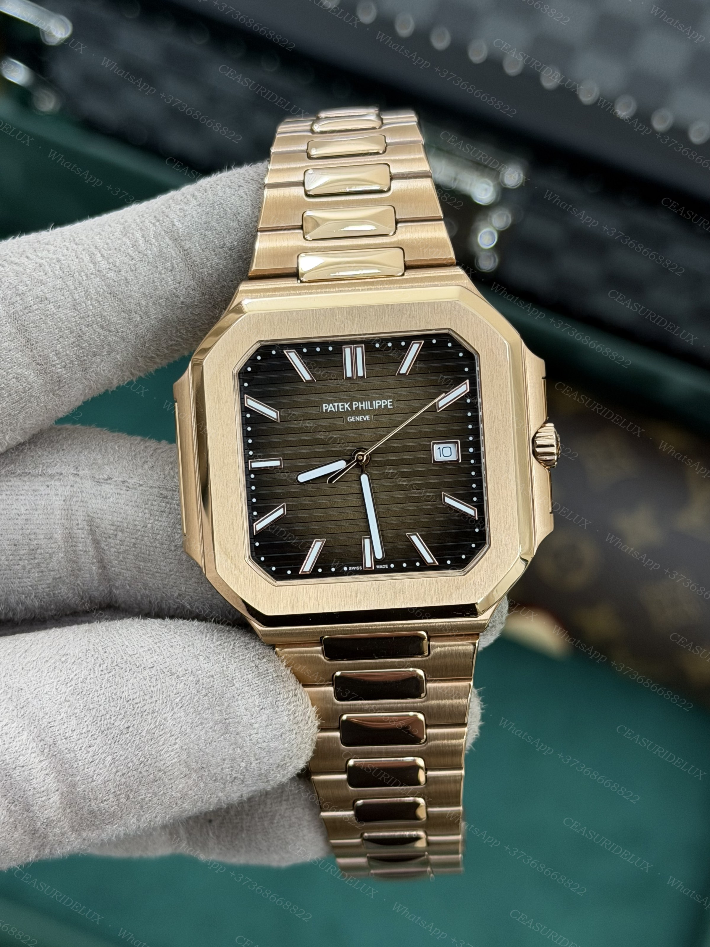 Patek Philippe Cubitus Background
