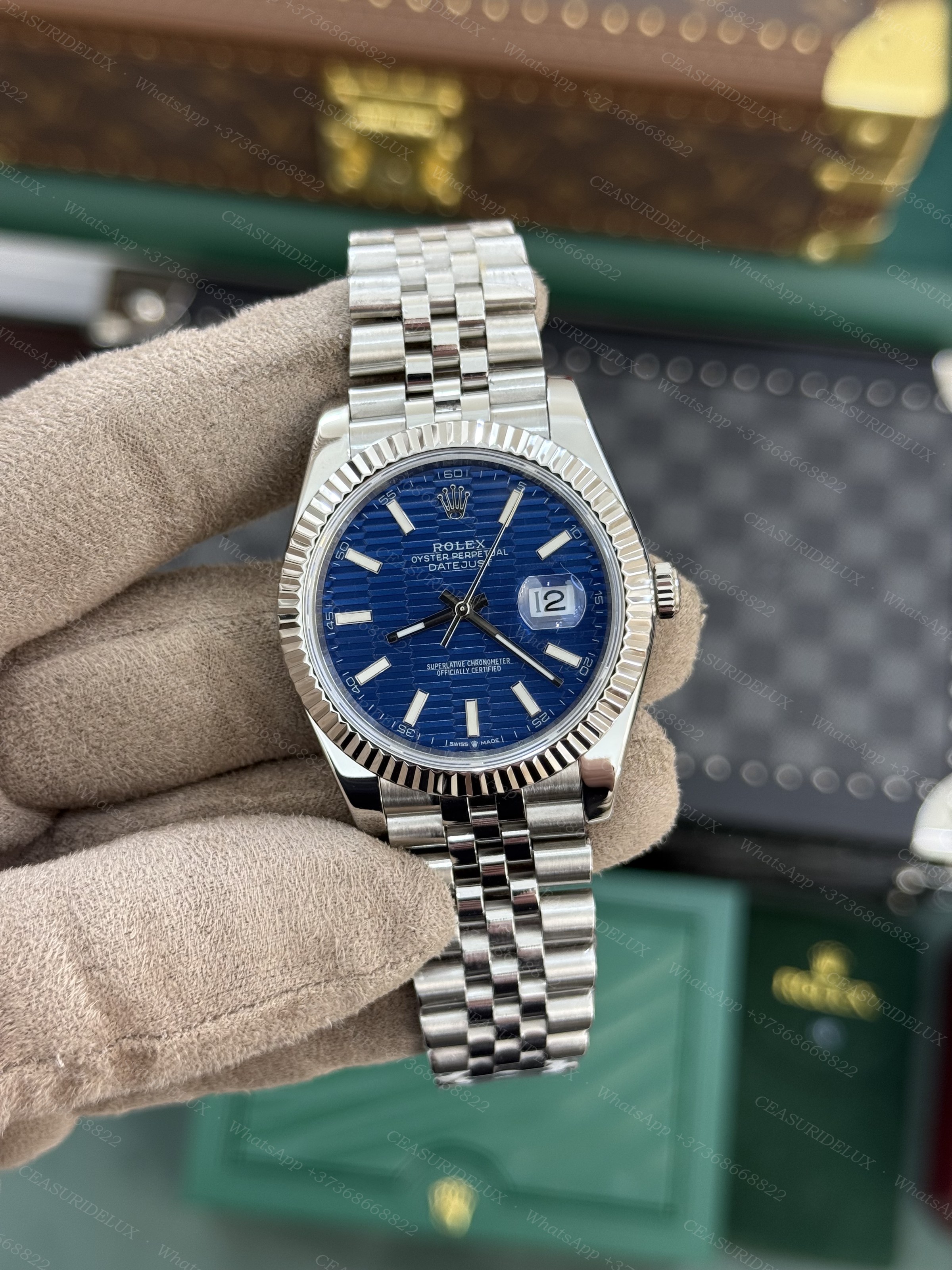 Rolex Date-Just 41 Background