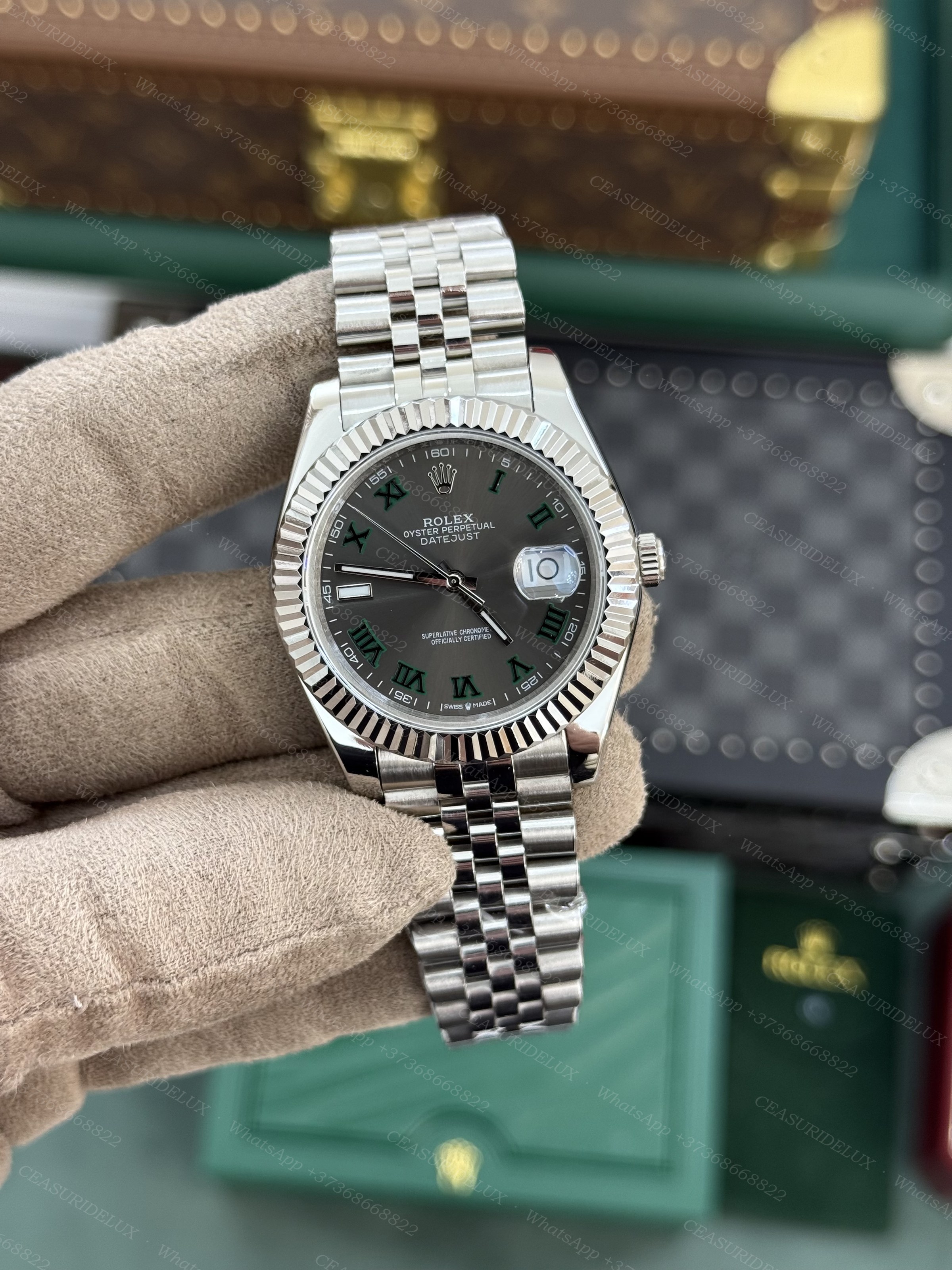 Rolex Date-Just 41 Background