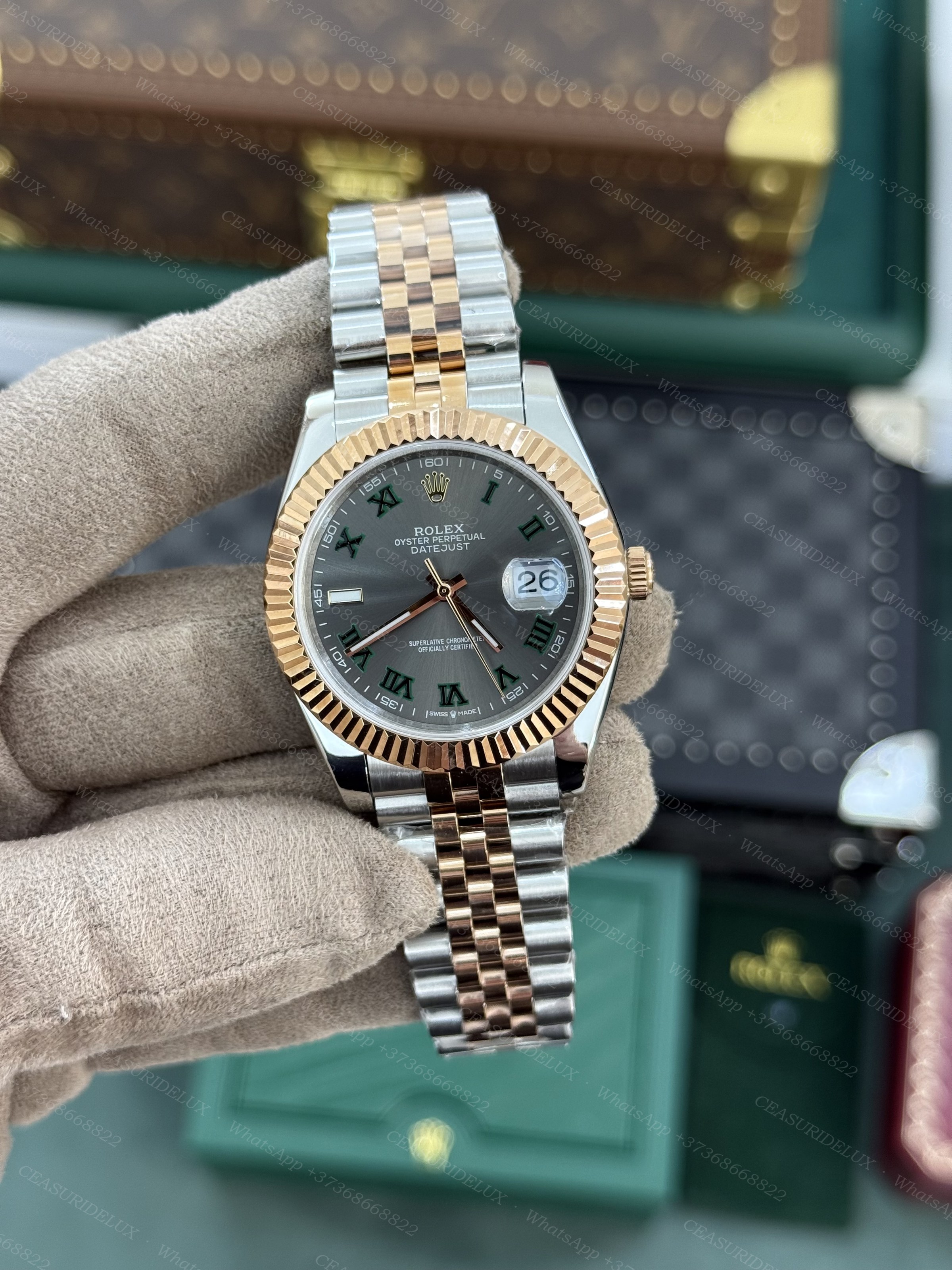 Rolex Date-Just 41 Background