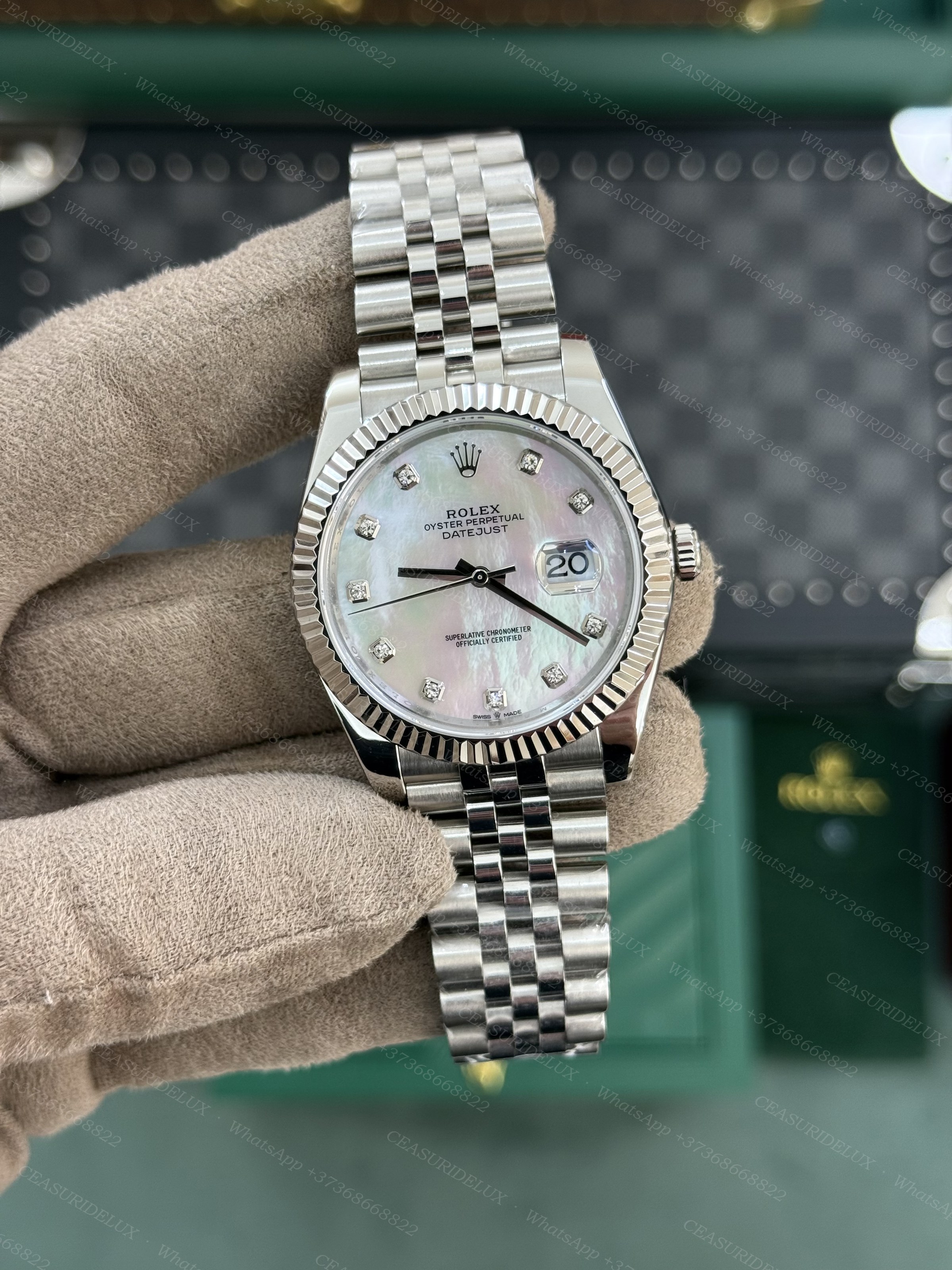 Rolex Date-Just 41 Background