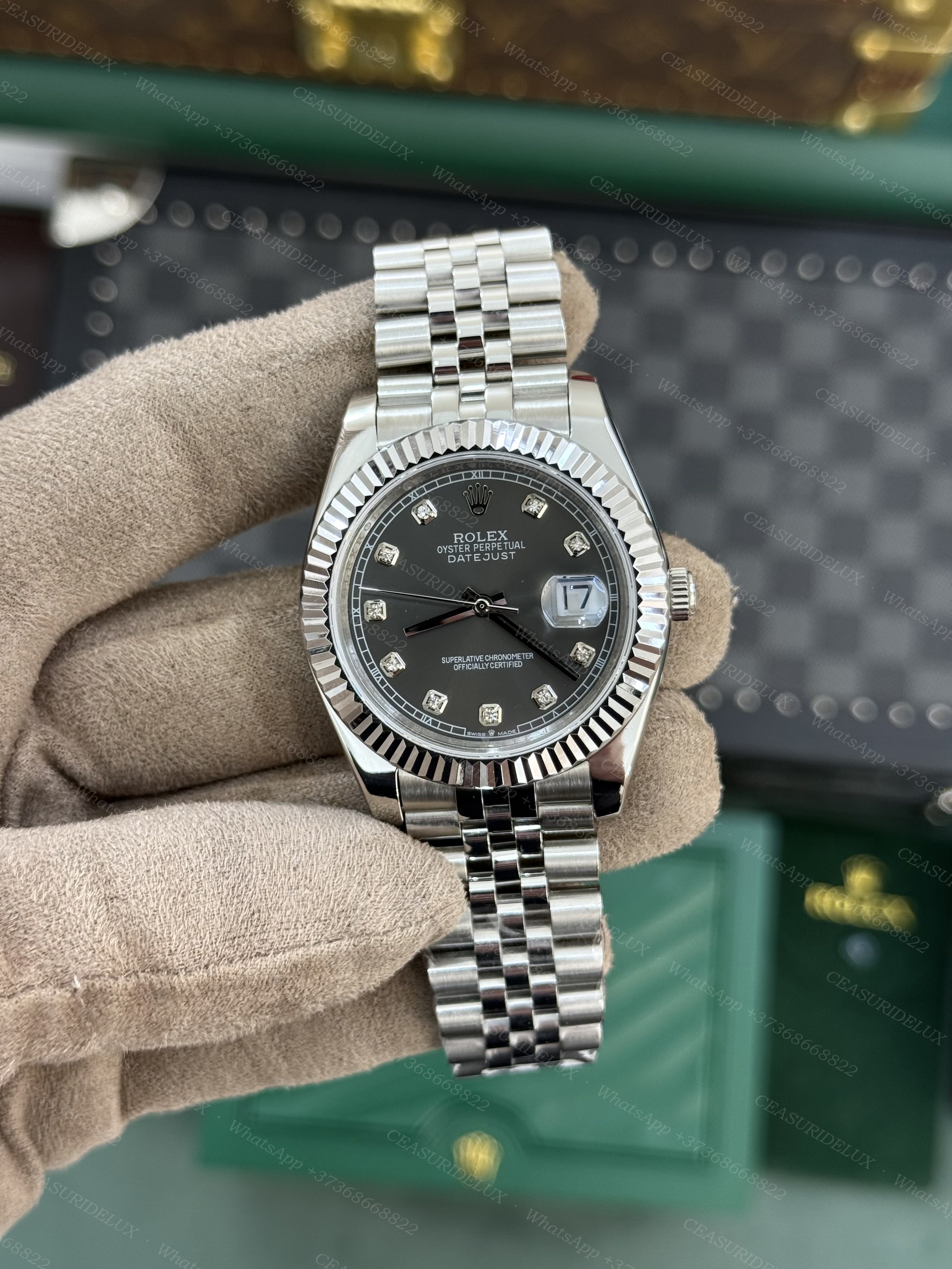 Rolex Date-Just 41 Background