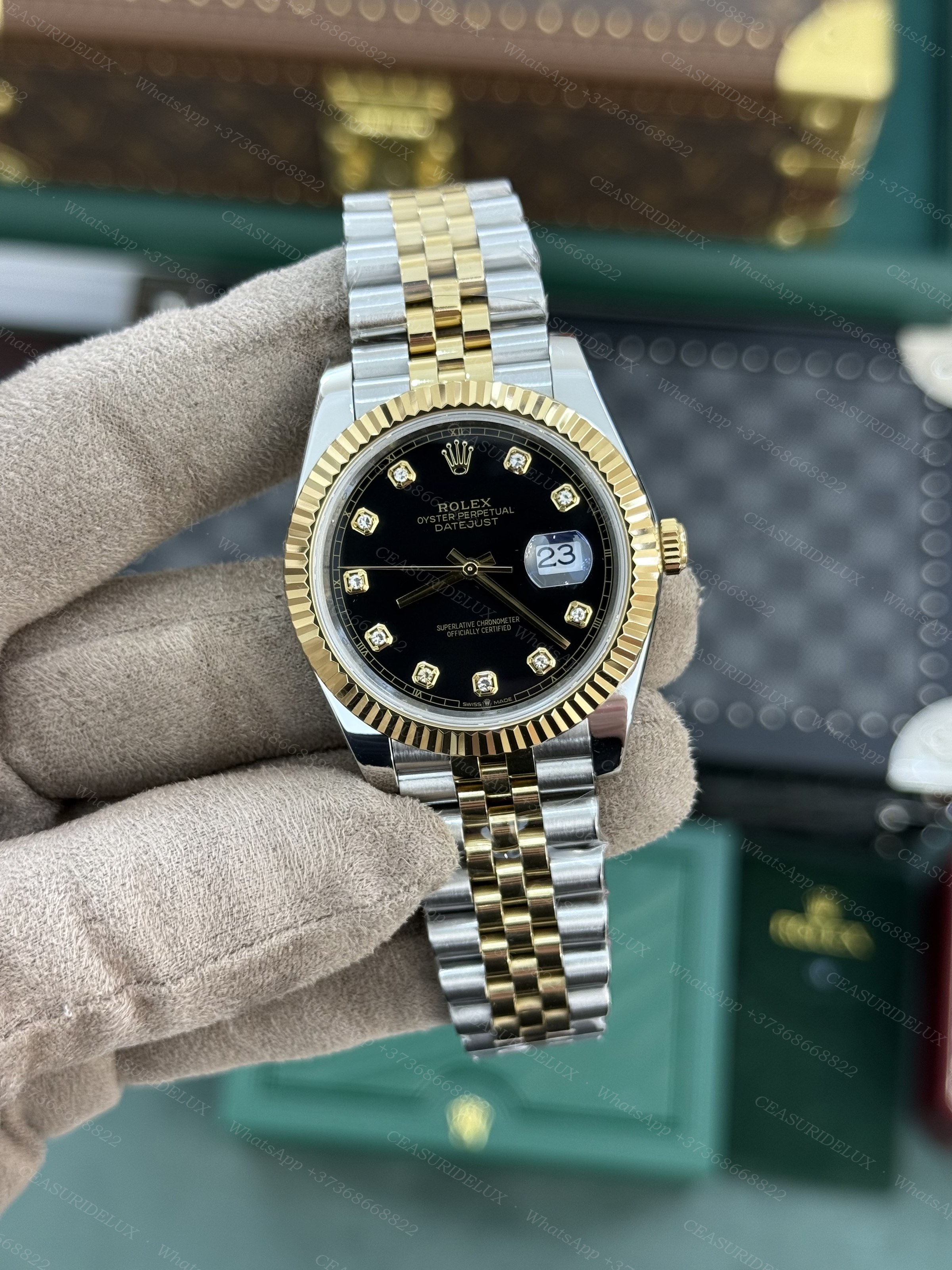 Rolex Date-Just 41 Background