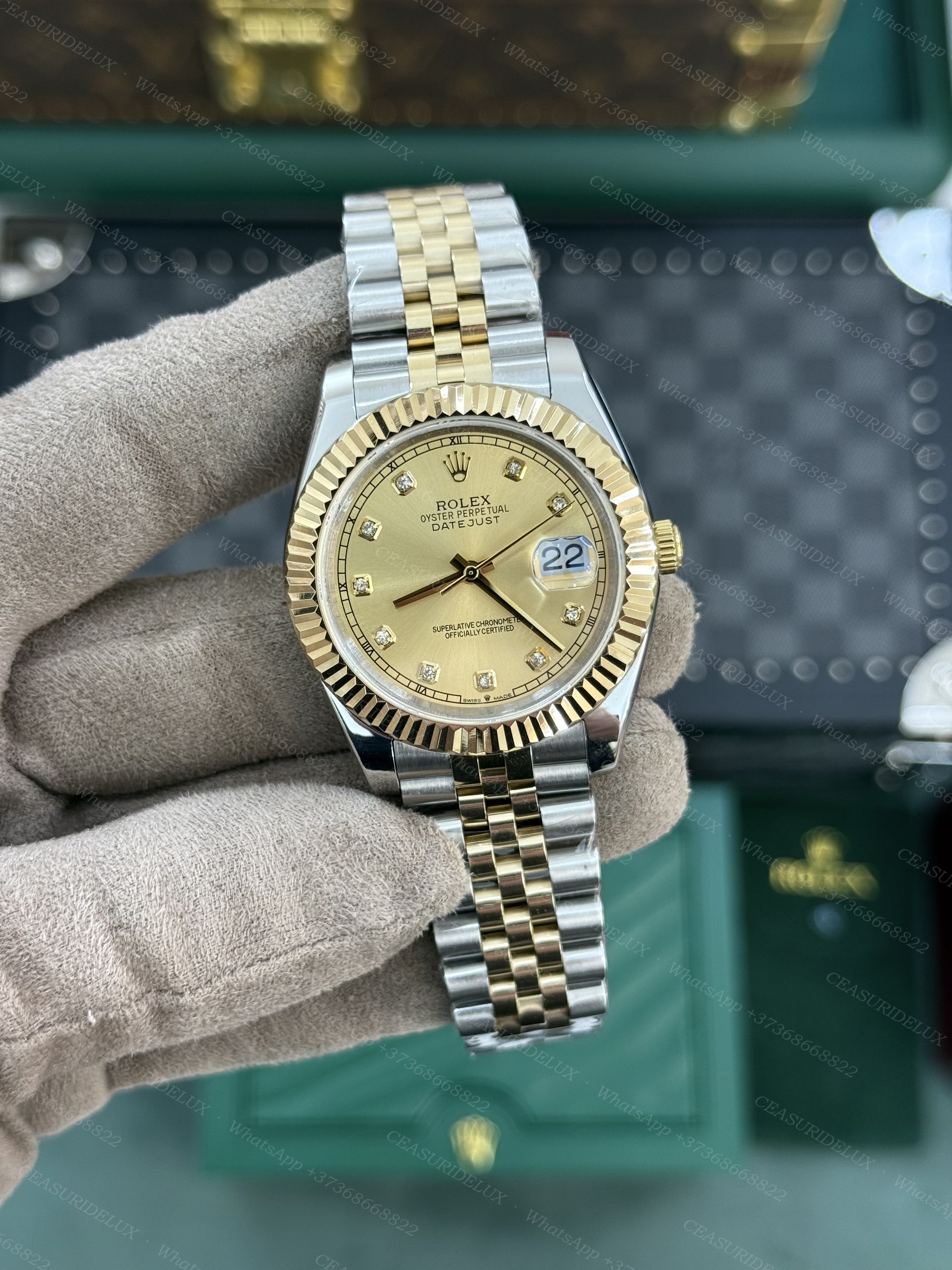 Rolex Date-Just 41 Background