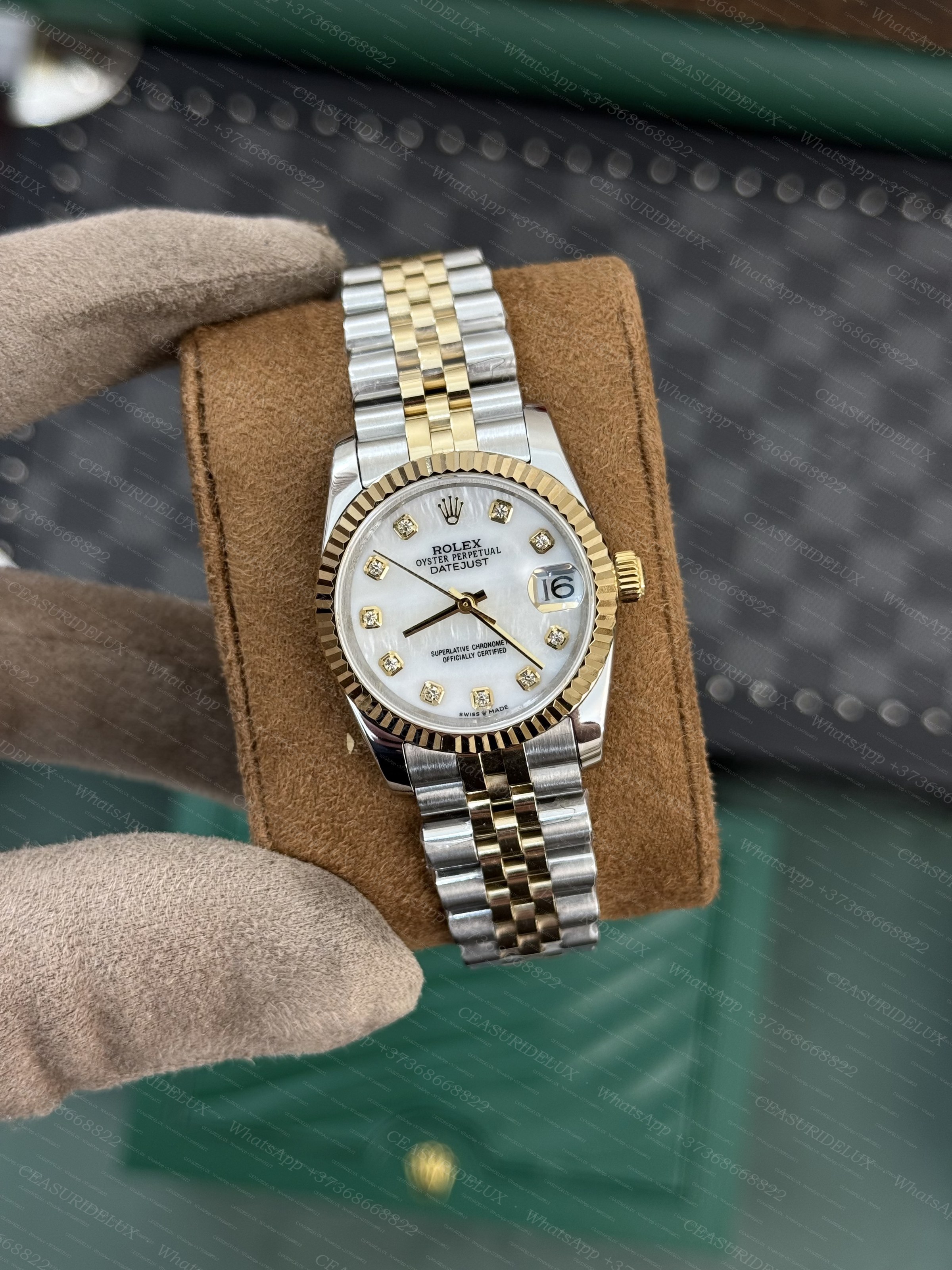 Rolex Date-Just 31 Background