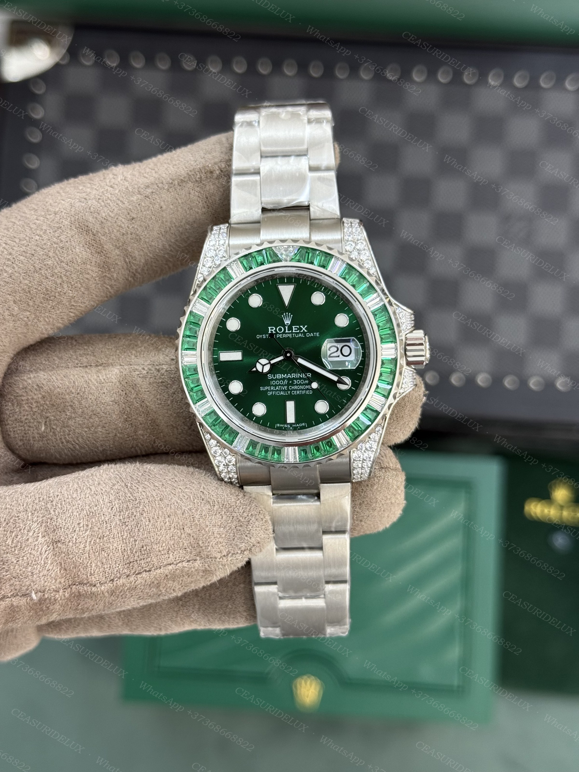 Rolex Submariner Background